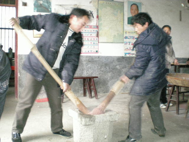 高坪人做磁耙.jpg